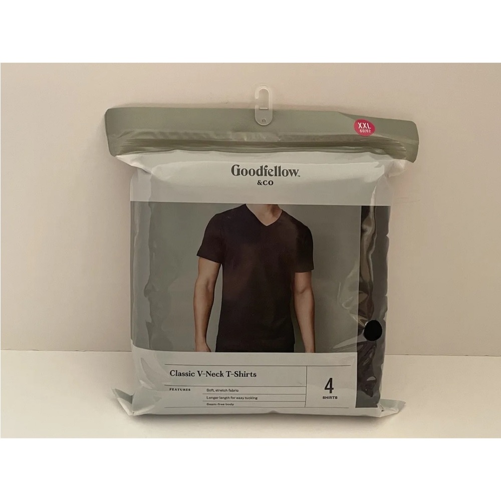 4 PACK- Goodfellow Men’s Classic V-Neck Tagless T-Shirts - BLACK